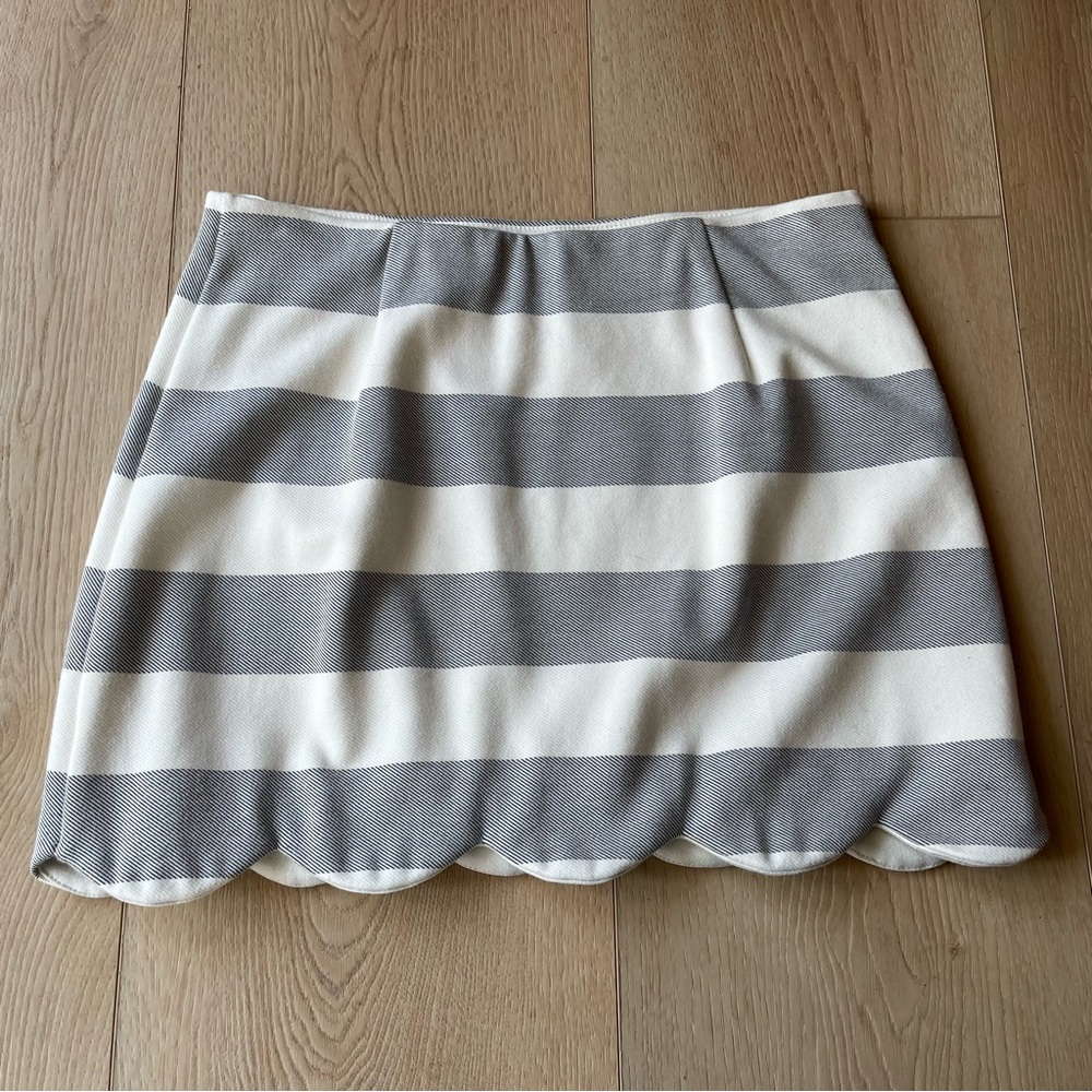 Topshop Mini Skirt - Picture 2 of 5